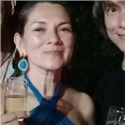 Né au Costa Rica, je voudrais offrir mes services en espagnol, ma langue maternelle et en anglais
